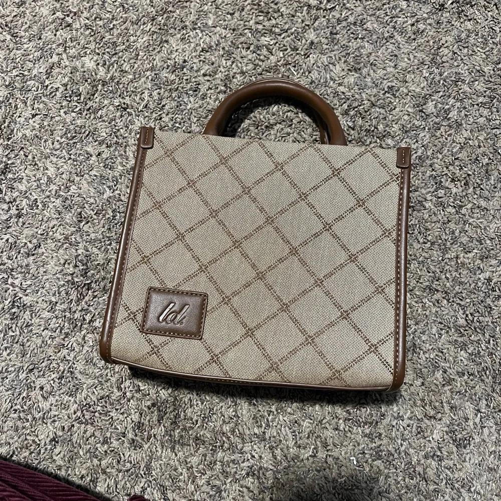Elegant Brown and Tan Purse, NWOT - Picture 2 of 3